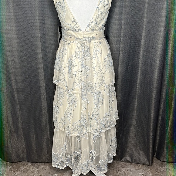 LULU’S CREAM & BLUE LAYERED V NECK SUNDRESS SMALL New - Picture 5 of 12